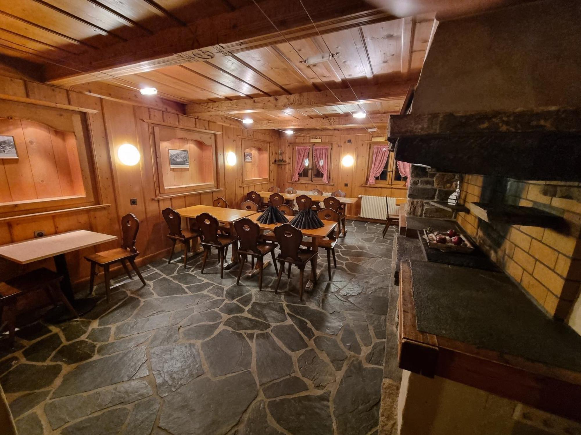 Le Catogne Hotel ออร์ซิแยร์ ภายนอก รูปภาพ